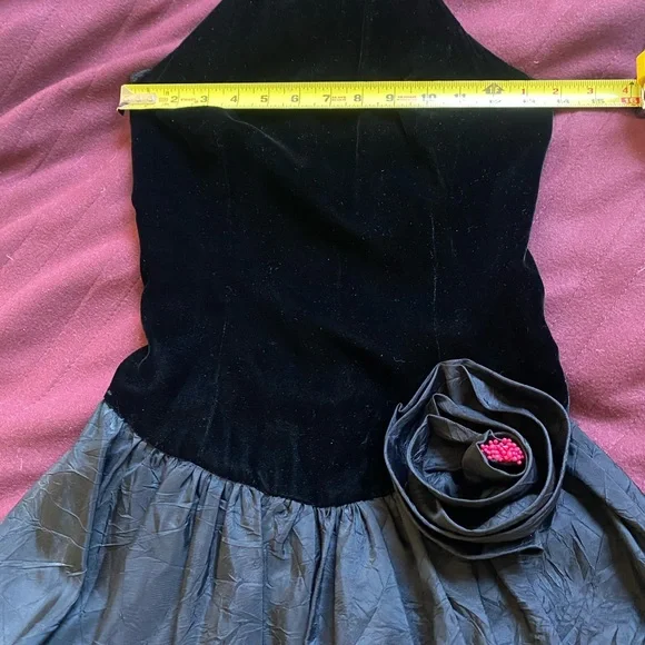Vintage Black Halter Dress With Flower Detail - Picture 6 of 10